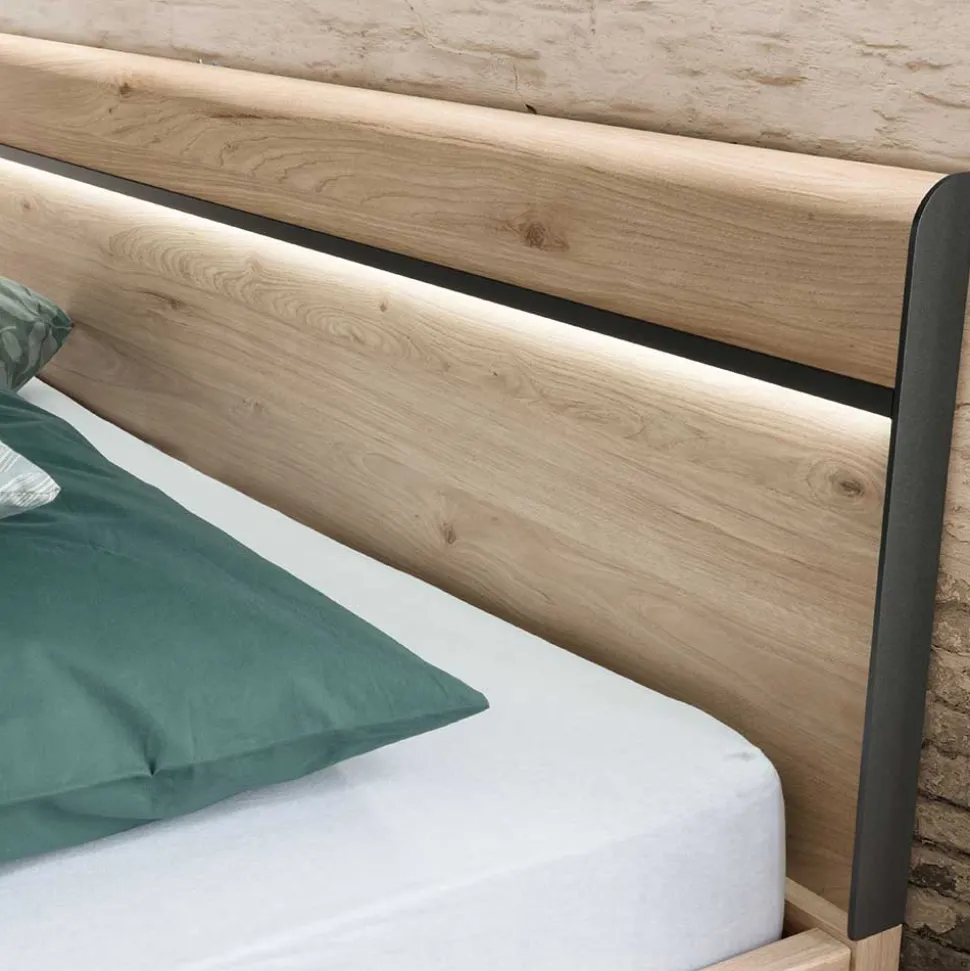 Großes Bett Bruvena
