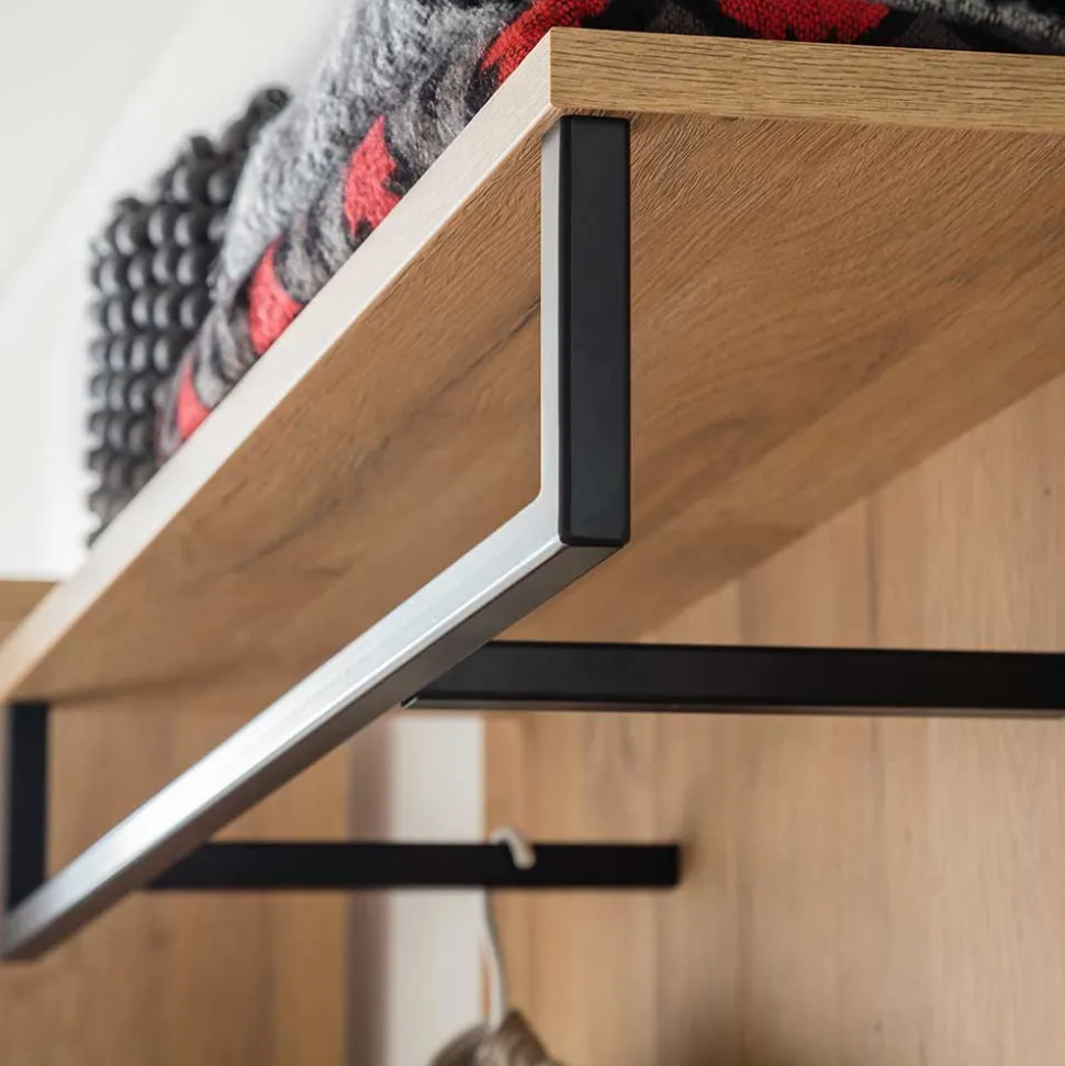 Wandgarderobe Apyras